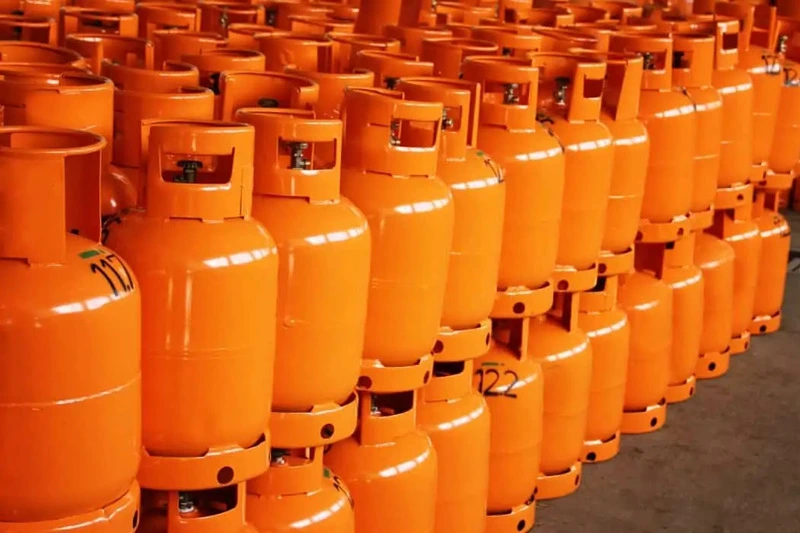 stacked cooking gas cylinder